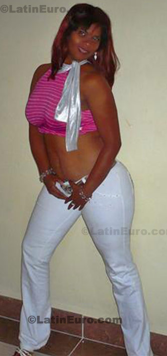 Date this beautiful Dominican Republic girl Rhina from Santo Domingo N-1232