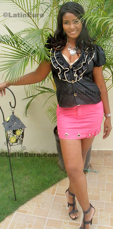 Date this exotic Dominican Republic girl Kenia from Santo Domingo N-1258