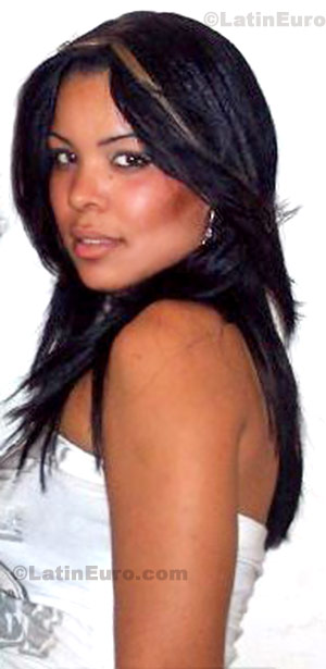 Date this sultry Dominican Republic girl Nathalie from Santo Domingo N-1262