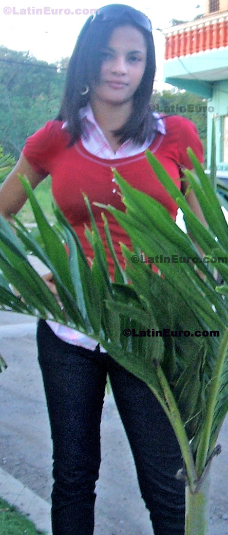 Date this fun Dominican Republic girl Viryi from Santiago N-1275