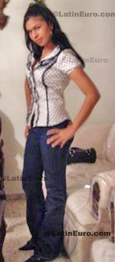 Date this tall Dominican Republic girl Luisanna from Bonao N-1282