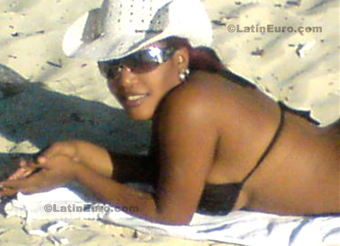 Date this georgeous Dominican Republic girl Vanessa from  N-1300