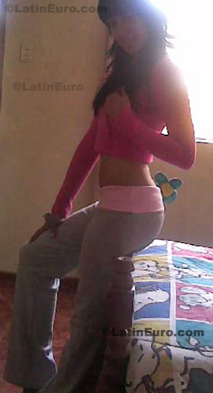 Date this athletic Peru girl Maria from Arequipa N-1311