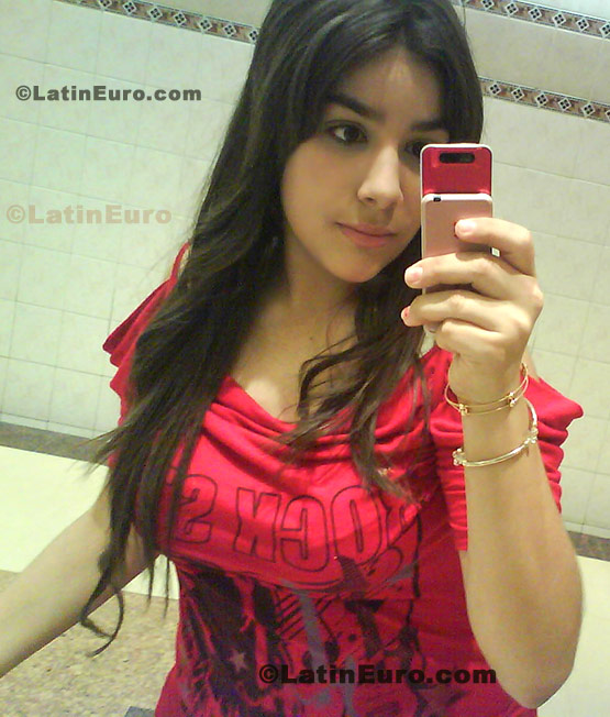 Date this pretty Mexico girl Veronica from Culiacan N-1392