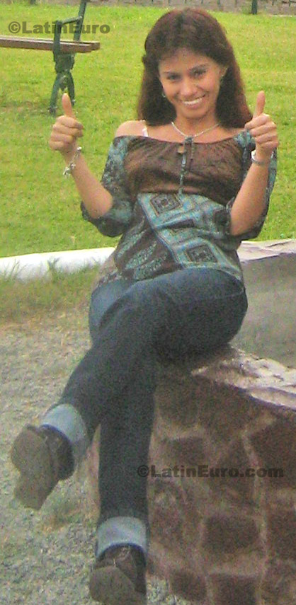 Date this charming Peru girl Blanca from Callao N-1408