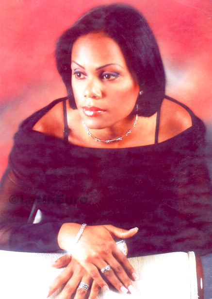 Date this athletic Dominican Republic girl Flora from Santiago N-1476
