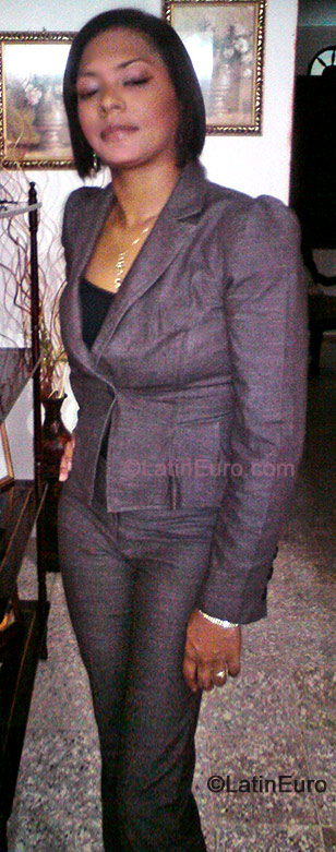 Date this exotic Dominican Republic girl Vilma from Bonao N-1515