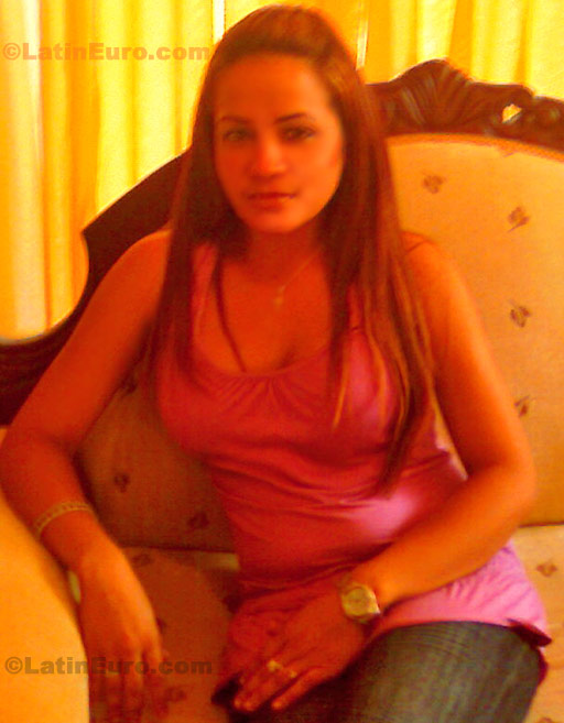 Date this stunning Dominican Republic girl Yenny from Santiago N-1534