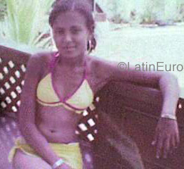 Date this funny Dominican Republic girl Any from Santiago N-154