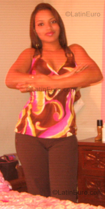 Date this hot Dominican Republic girl Perla- from Santo Domingo N-1541