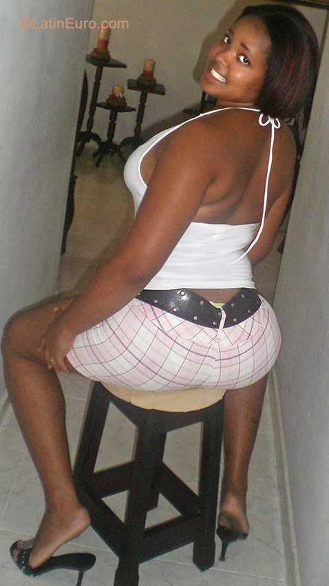 Date this beautiful Dominican Republic girl Mary from Santiago N-1564