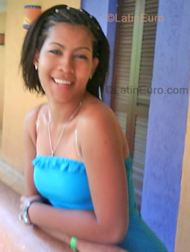 Date this sensual Dominican Republic girl Ginnette from Santo Domingo N-1581