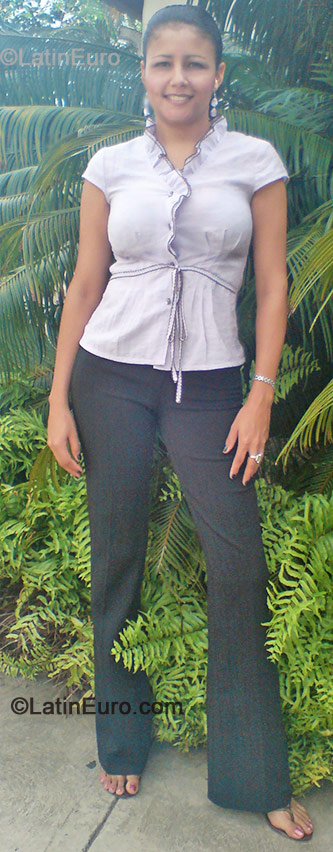 Date this gorgeous Dominican Republic girl Maria from Santo Domingo N-1592