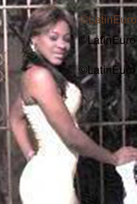 Date this cute Dominican Republic girl Raisa from Santo Domingo N-186