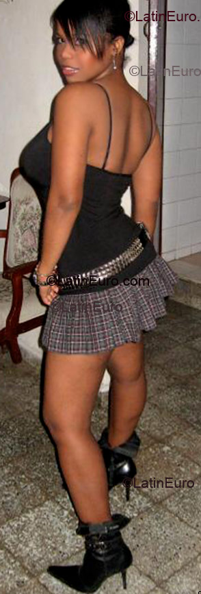 Date this georgeous Dominican Republic girl Jairin from Santo Domingo N-19