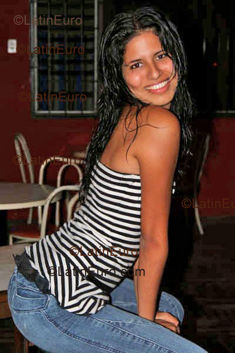 Date this voluptuous Peru girl Leyla from Lima N-285