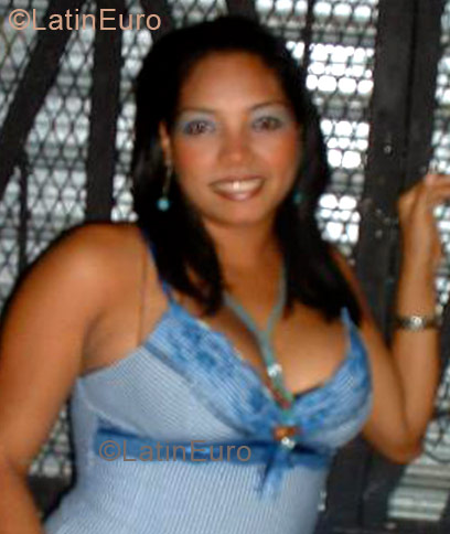 Date this delightful Dominican Republic girl Michell from San Francisco De Macoris  N-29