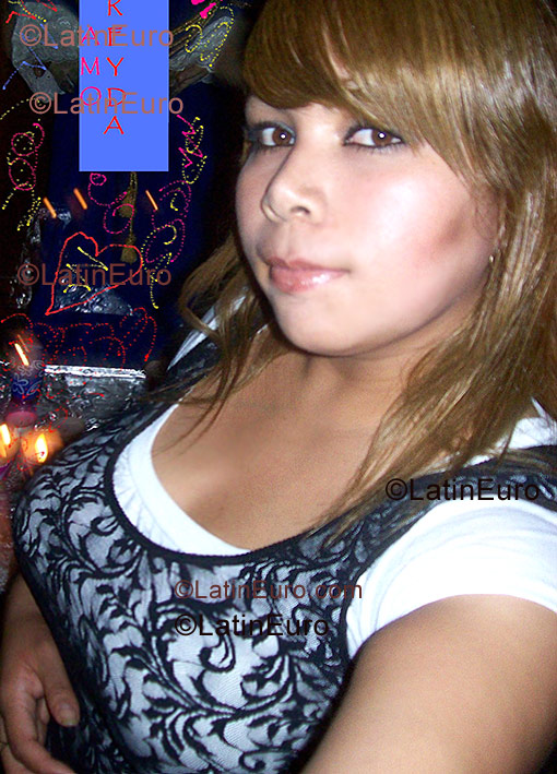 Date this good-looking Any Country girl Nereyda from  N-291