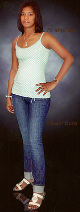 Date this lovely Dominican Republic girl Gladys from Santiago N-31