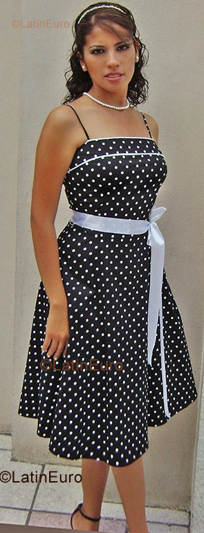 Date this nice looking Any Country girl Yolanda from  N-317