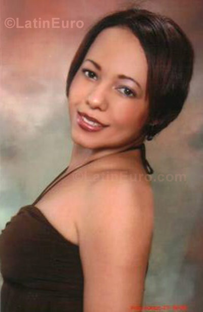 Date this hot Dominican Republic girl Benny from Santiago N-463