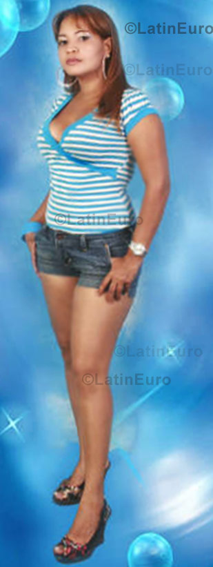 Date this pretty Dominican Republic girl Ana from La Vega N-476