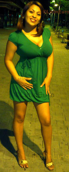 Date this beautiful Dominican Republic girl Daysi from Santiago N-596