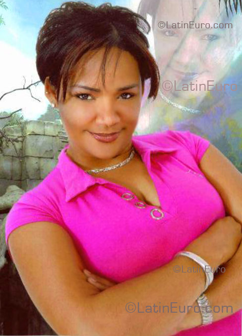 Date this attractive Dominican Republic girl Rosa from San Pedro de Macoris  N-59