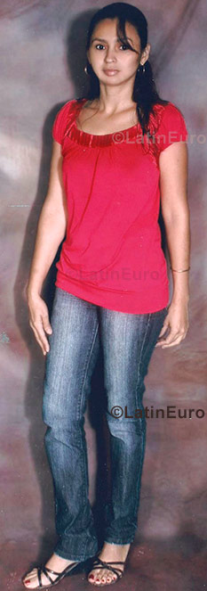 Date this lovely Any Country girl Maria from Lempira N-604