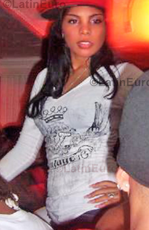 Date this cute Dominican Republic girl Raquel from Santo Domingo N-683