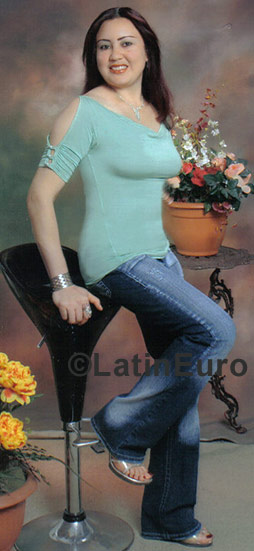 Date this young Dominican Republic girl Elizabet from Santiago N-706