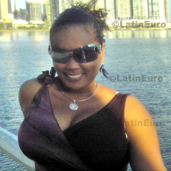Date this young Dominican Republic girl Fanny from Santo Domingo N-720