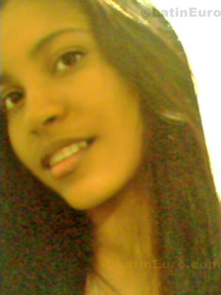 Date this stunning Dominican Republic girl Anderlisa from Nagua N-785