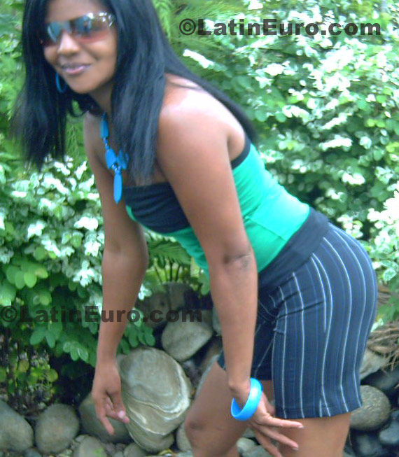 Date this attractive Dominican Republic girl Maritza from Bonao N-790