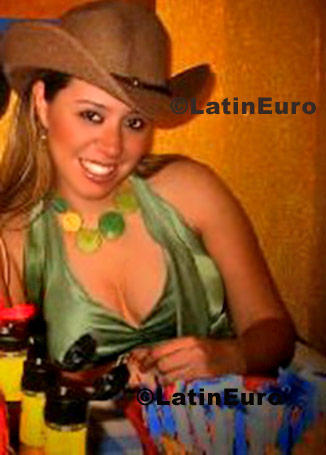 Date this good-looking Mexico girl Elizabeth from Jardines Del Moral N-854