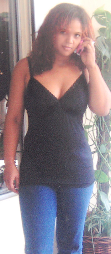 Date this happy Dominican Republic girl Mayra from Constanza N-86