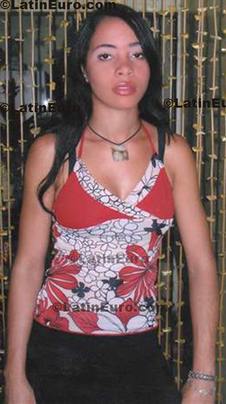 Date this hard body Dominican Republic girl Nirurka from Puerto Plata N-911