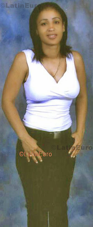Date this sultry Dominican Republic girl Dayanara from Santiago N-951