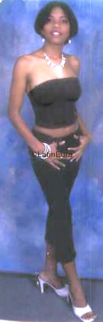 Date this sensual Dominican Republic girl Yudelka- from Santiago N-1460