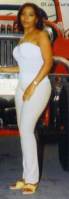 Date this passionate Dominican Republic girl Andrea from  N1030