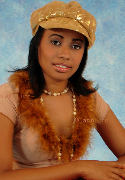Date this hot Dominican Republic girl Marianela from San Cristobal N1042