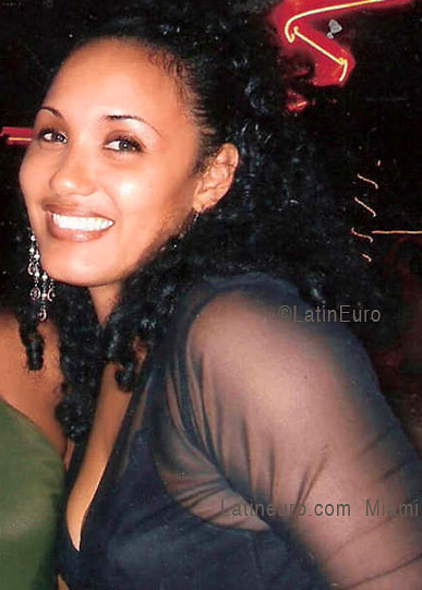 Date this athletic Dominican Republic girl Yanet from Mao Valverde N1153