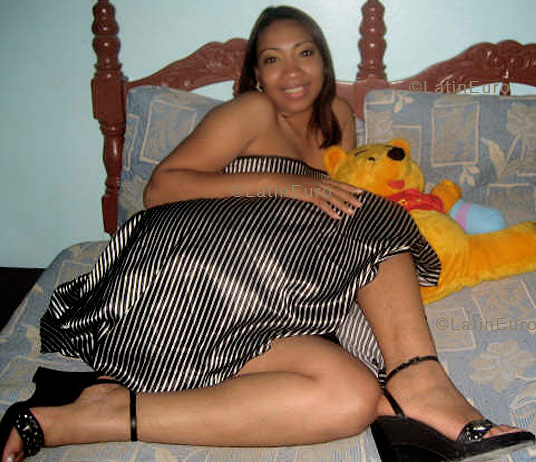 Date this foxy Dominican Republic girl Leandra from Santo Domingo N1170
