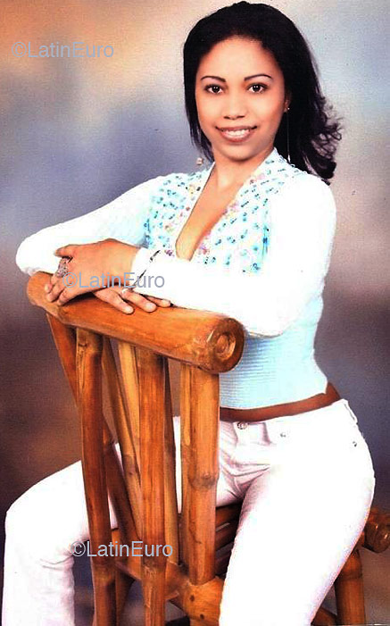 Date this fun Dominican Republic girl Madelin from Santiago N1217