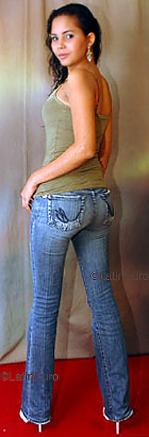 Date this stunning Dominican Republic girl Cecilia from La Vega N1250