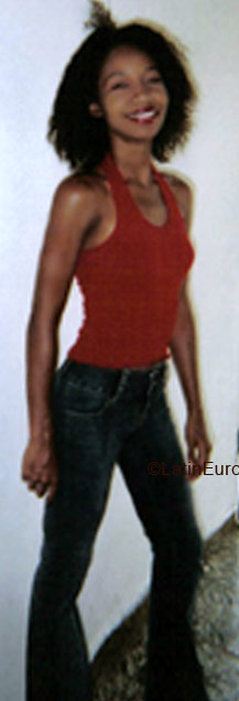 Date this voluptuous Dominican Republic girl Keisi from La Romana N1433