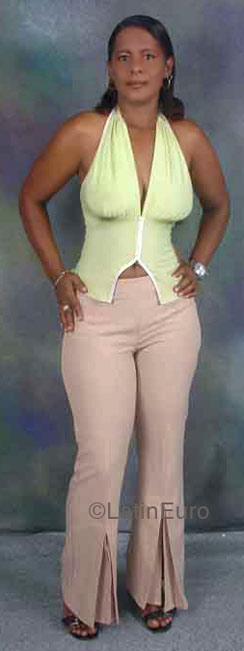 Date this voluptuous Dominican Republic girl Ledy from San Cristobal N1453