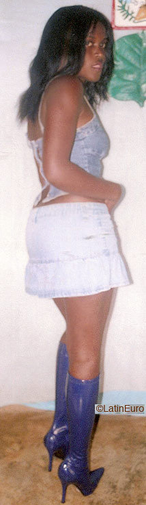 Date this attractive Dominican Republic girl Claudia from  N1512