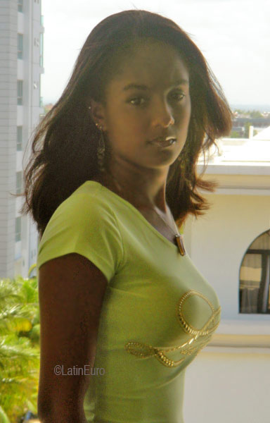 Date this hot Dominican Republic girl Yury from San Cristobal N1524