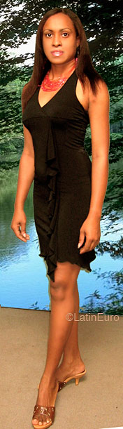 Date this hard body Dominican Republic girl Ana from Cotui N1564